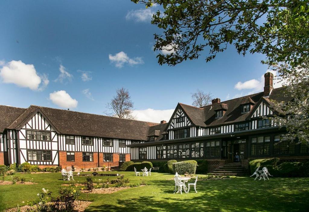 Hogarths Stone Manor Hotel Kidderminster Bagian luar foto