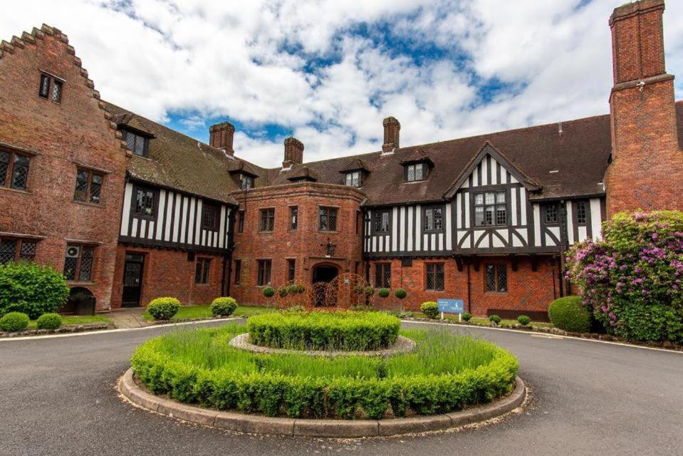 Hogarths Stone Manor Hotel Kidderminster Bagian luar foto