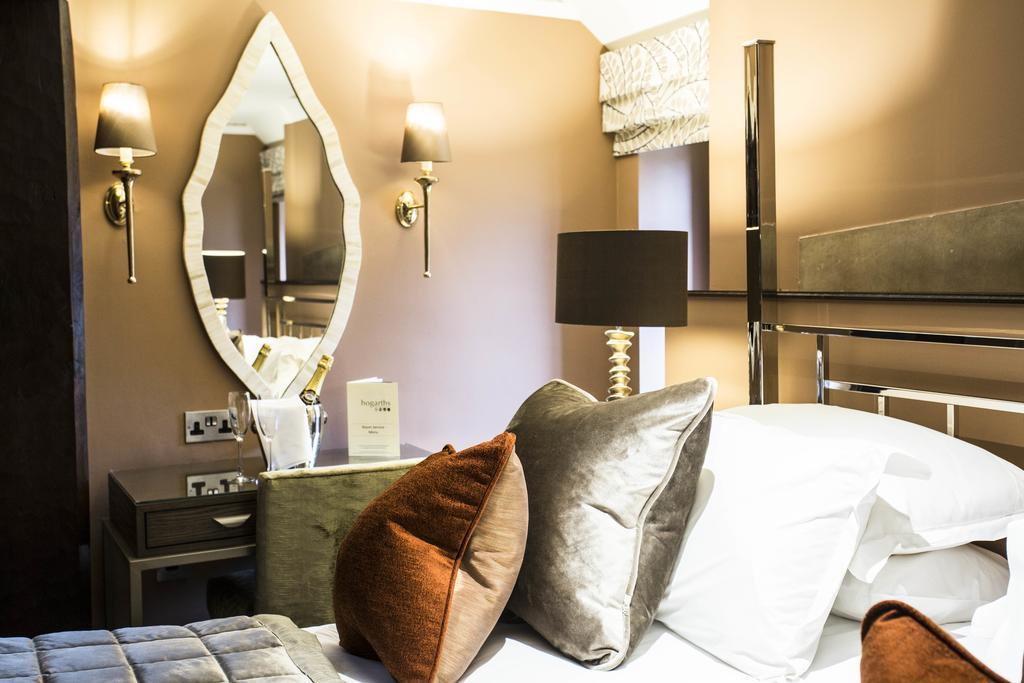 Hogarths Stone Manor Hotel Kidderminster Bagian luar foto